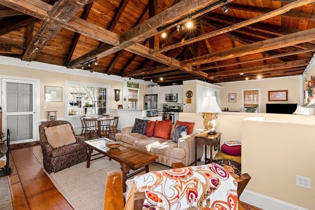 43 Front St 43, Beverly, MA 01915