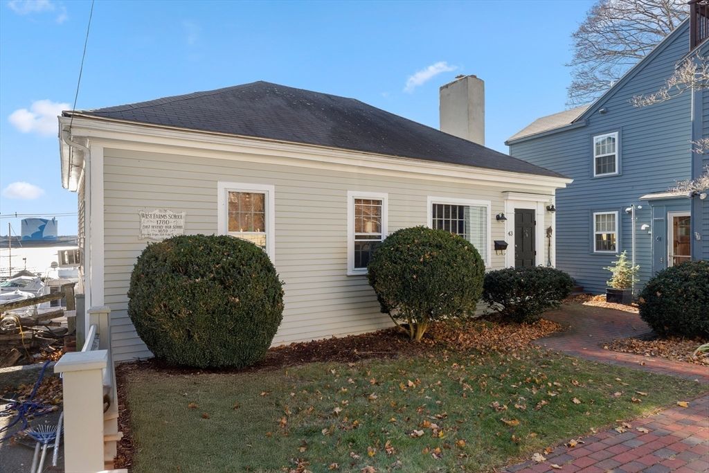 43 Front St 43, Beverly, MA 01915