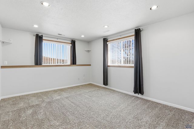 4523 THREE RIVERS DR, Rapid City, SD 57701