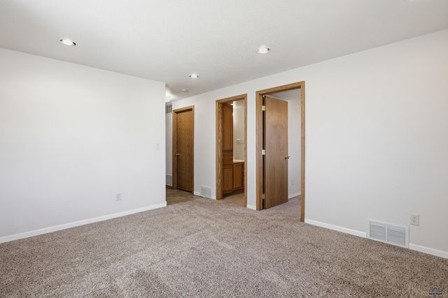 4523 THREE RIVERS DR, Rapid City, SD 57701