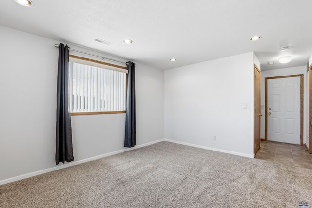 4523 THREE RIVERS DR, Rapid City, SD 57701