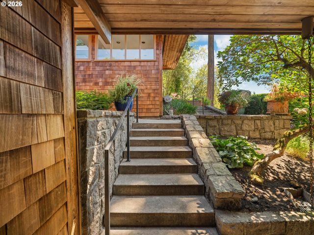 3012 Sw 55TH Dr, Portland, OR 97221