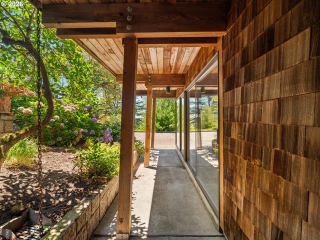 3012 Sw 55TH Dr, Portland, OR 97221