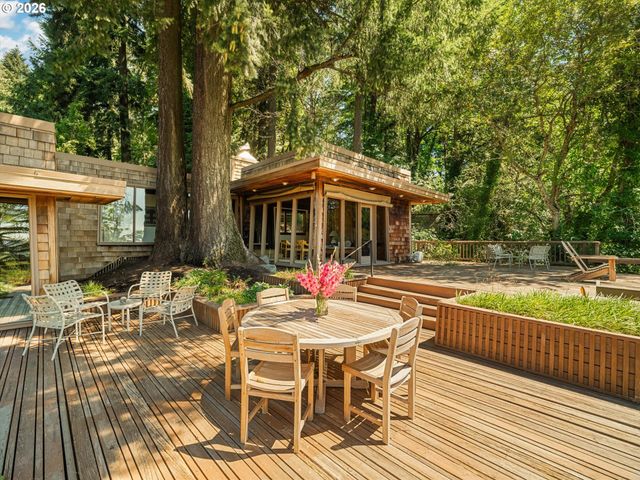 3012 Sw 55TH Dr, Portland, OR 97221