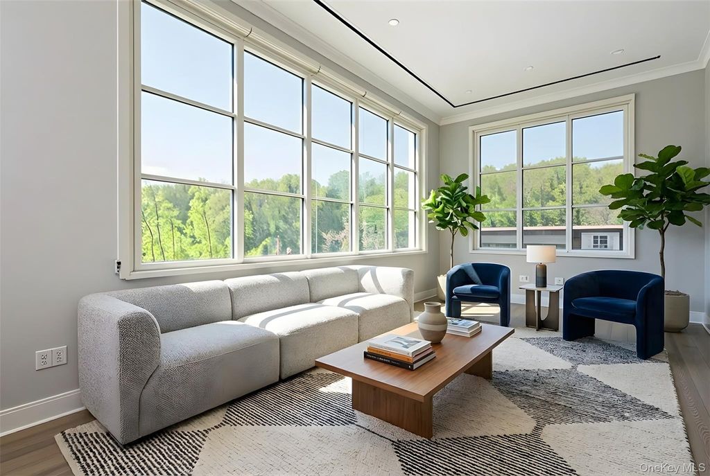 100 Garvies Point Road 1042, Glen Cove, NY 11542 — photo 4