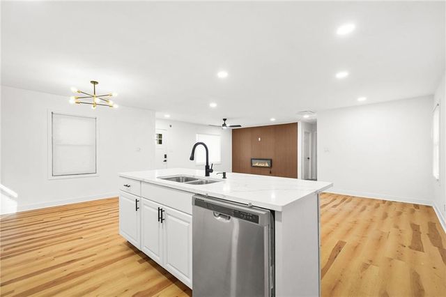 766 Pegg SW Road, Atlanta, GA 30315