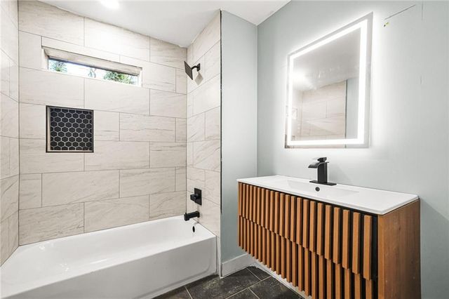 766 Pegg SW Road, Atlanta, GA 30315