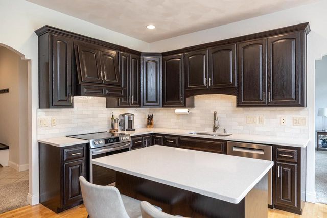 N4326 RED LEAF DRIVE, Appleton, WI 54913