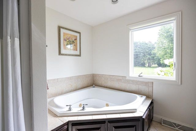 N4326 RED LEAF DRIVE, Appleton, WI 54913