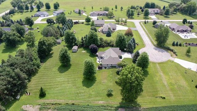 N4326 RED LEAF DRIVE, Appleton, WI 54913