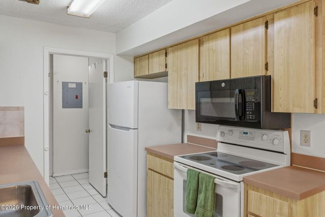 9474 Nakoma Way, Weeki Wachee, FL 34613