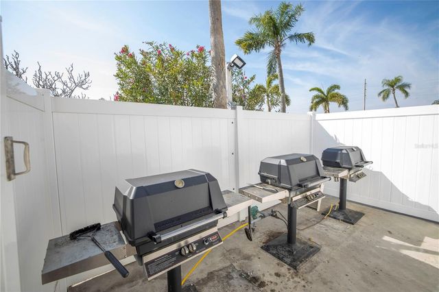 5220 BRITTANY DRIVE S 1204, St Petersburg, FL 33715