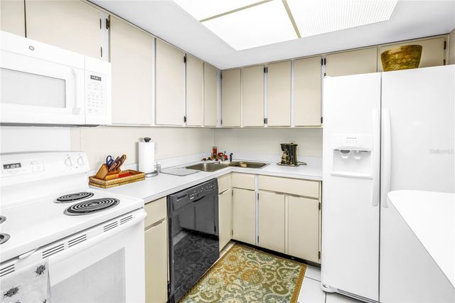 5220 BRITTANY DRIVE S 1204, St Petersburg, FL 33715