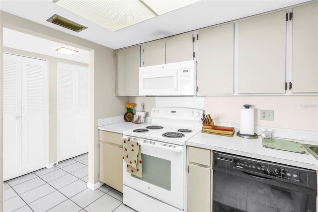 5220 BRITTANY DRIVE S 1204, St Petersburg, FL 33715