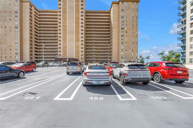 5220 BRITTANY DRIVE S 1204, St Petersburg, FL 33715