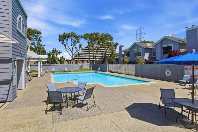 1920 Vista Cay, San Mateo, CA 94404