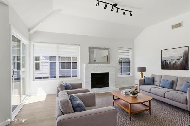 1920 Vista Cay, San Mateo, CA 94404