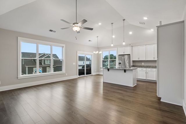 7564 Maggie Dr, Antioch, TN 37013