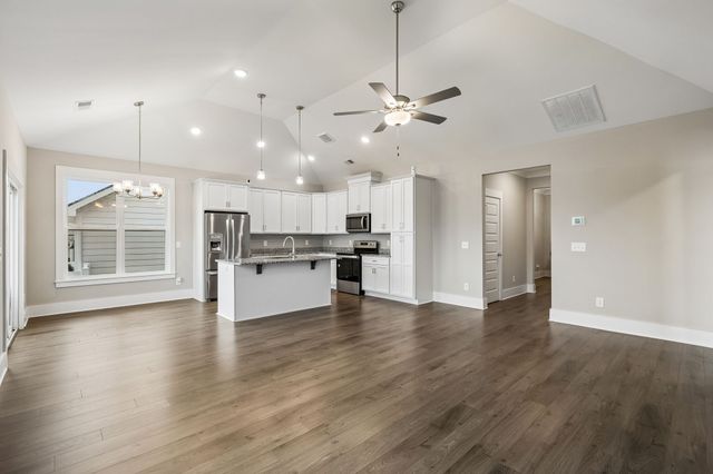 7564 Maggie Dr, Antioch, TN 37013