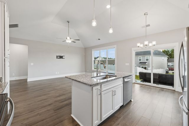 7564 Maggie Dr, Antioch, TN 37013