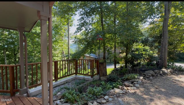 216 Zoder Drive, Gatlinburg, TN 37738