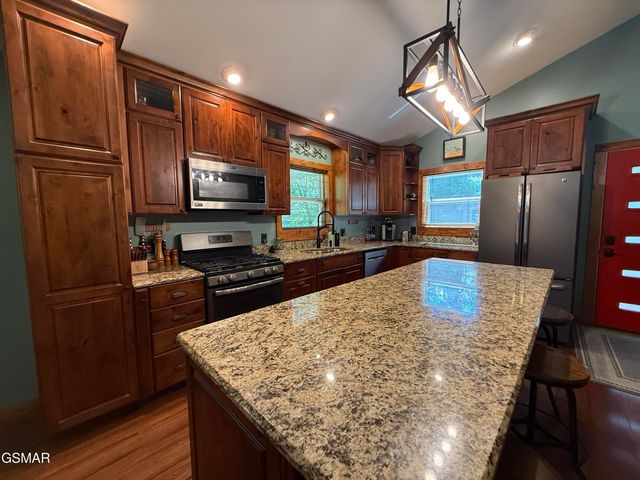 216 Zoder Drive, Gatlinburg, TN 37738