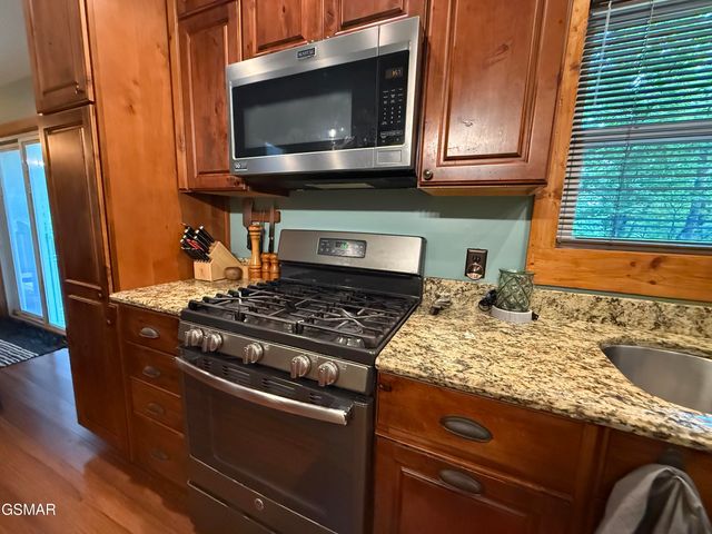 216 Zoder Drive, Gatlinburg, TN 37738