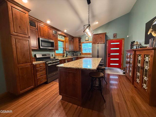 216 Zoder Drive, Gatlinburg, TN 37738