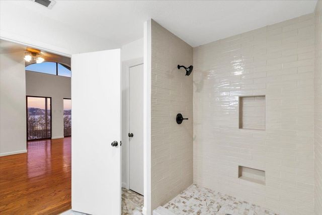 13816 Lake View DR, Austin, TX 78732