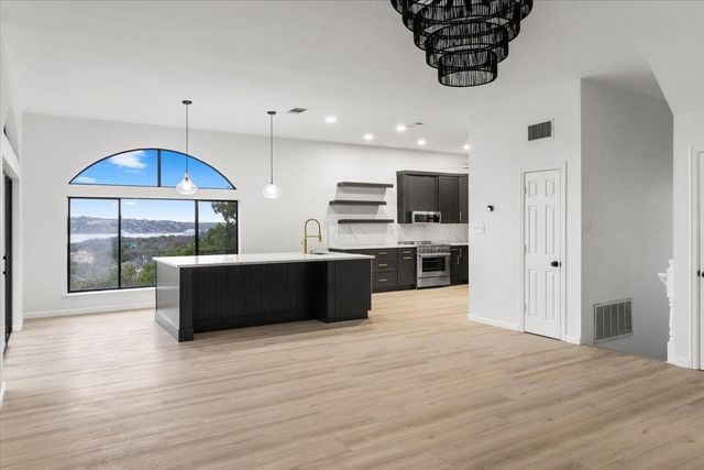 13816 Lake View DR, Austin, TX 78732