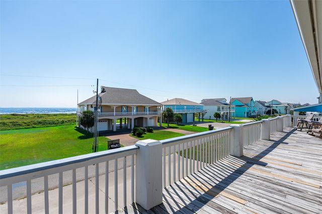 4017 Biscayne Beach Road, Port Bolivar, TX 77650