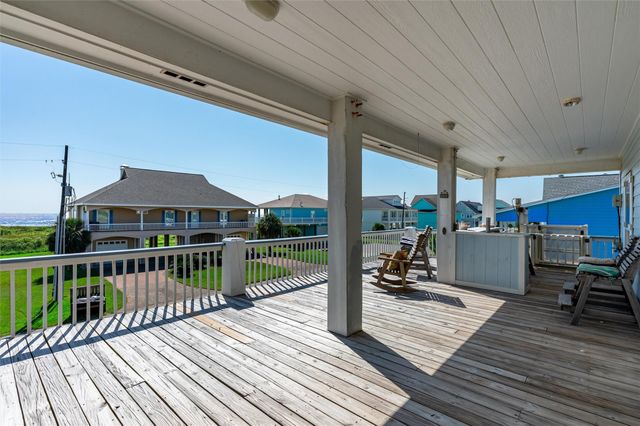 4017 Biscayne Beach Road, Port Bolivar, TX 77650