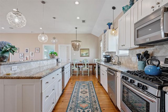 4017 Biscayne Beach Road, Port Bolivar, TX 77650
