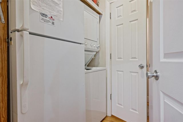 4017 Biscayne Beach Road, Port Bolivar, TX 77650