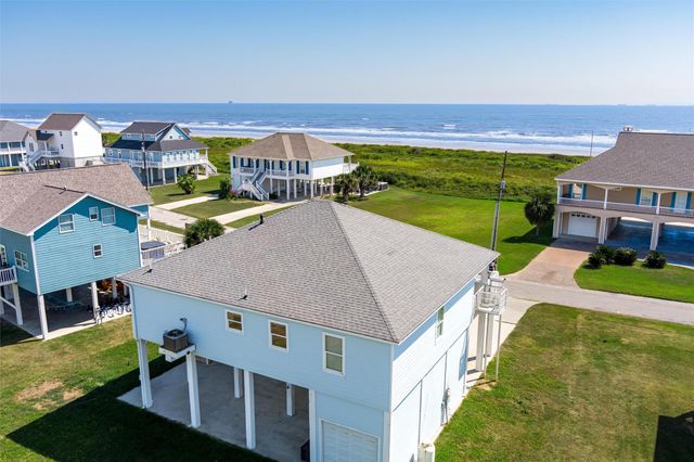 4017 Biscayne Beach Road, Port Bolivar, TX 77650