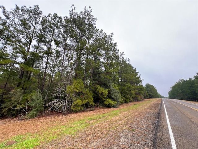2 Rec Road 255, Colmesneil, TX 75938