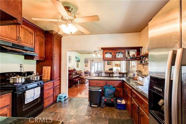 201 S Benton, Los Angeles, CA 90057