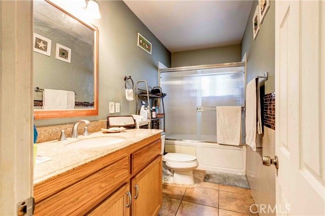 201 S Benton, Los Angeles, CA 90057