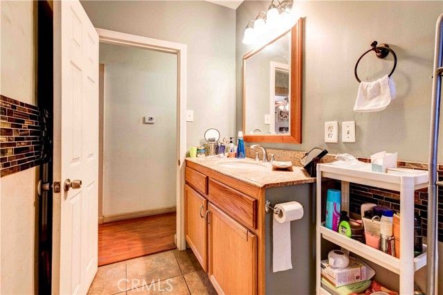 201 S Benton, Los Angeles, CA 90057