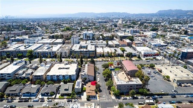 201 S Benton, Los Angeles, CA 90057