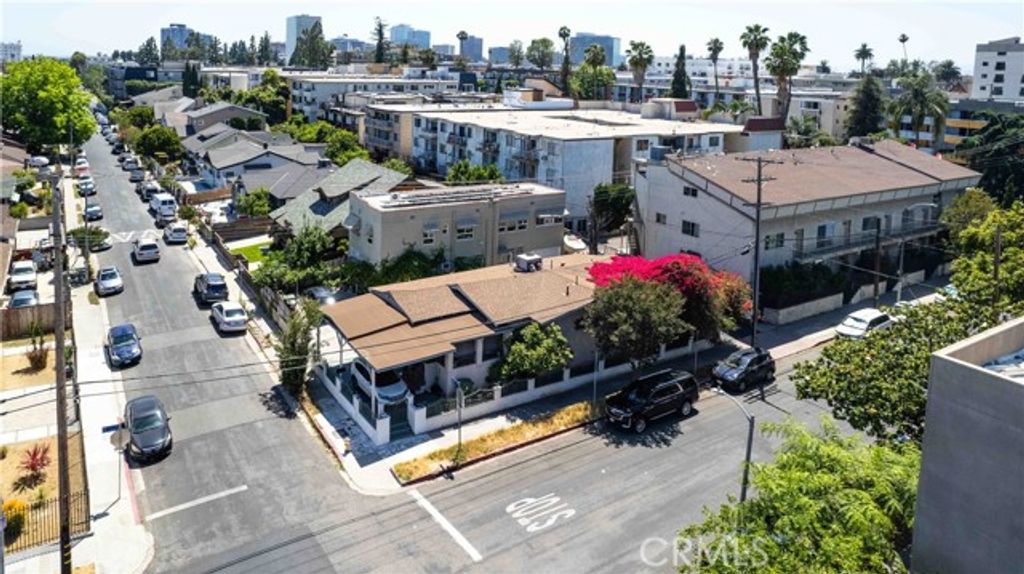 201 S Benton, Los Angeles, CA 90057