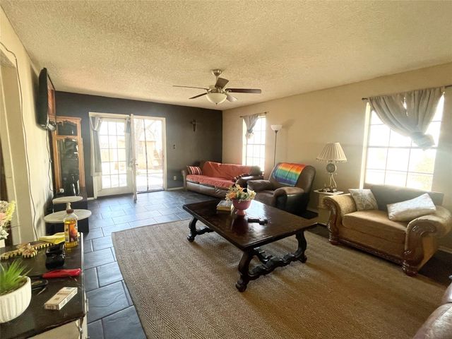 814 Plum Street, Graham, TX 76450