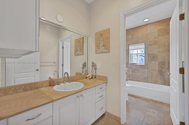 18345 NE 30th Pl 18345, Aventura, FL 33160