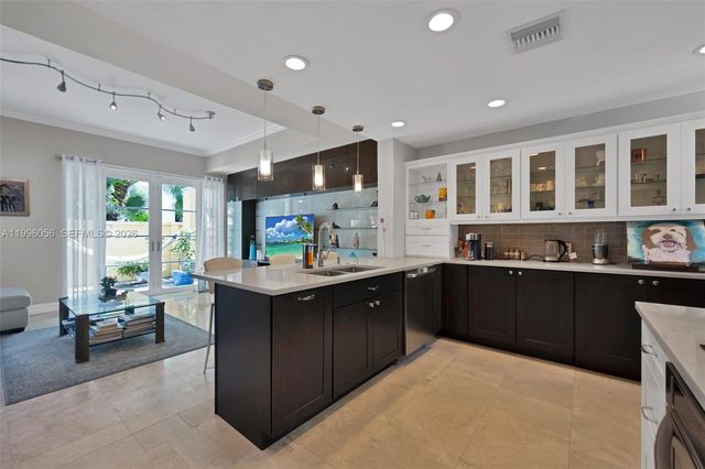 18345 NE 30th Pl 18345, Aventura, FL 33160