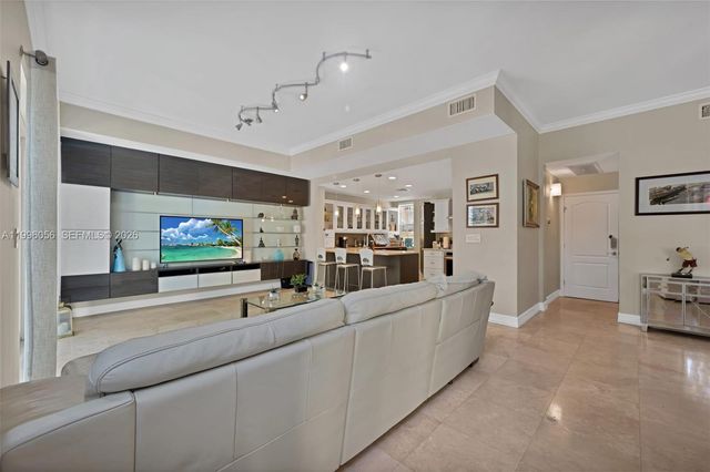 18345 NE 30th Pl 18345, Aventura, FL 33160