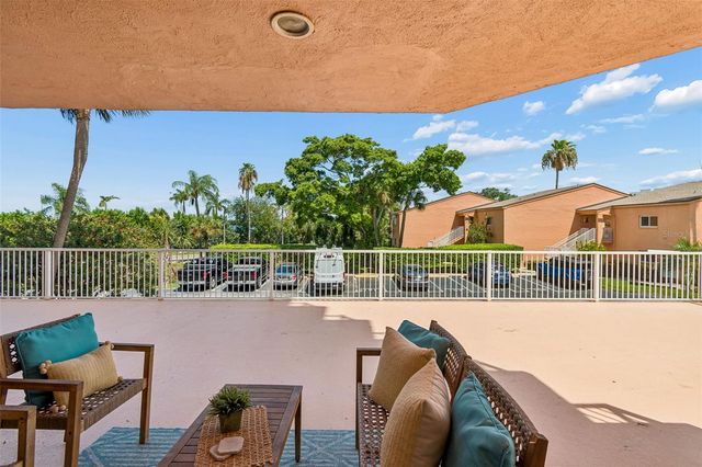 7430 SUNSHINE SKYWAY LANE S 201, St Petersburg, FL 33711