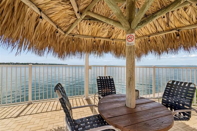 7430 SUNSHINE SKYWAY LANE S 201, St Petersburg, FL 33711