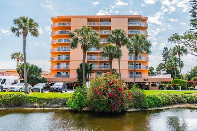 7430 SUNSHINE SKYWAY LANE S 201, St Petersburg, FL 33711