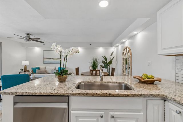 7430 SUNSHINE SKYWAY LANE S 201, St Petersburg, FL 33711