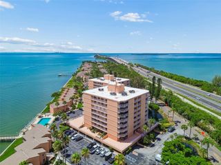 7430 SUNSHINE SKYWAY LANE S 201, St Petersburg, FL 33711
